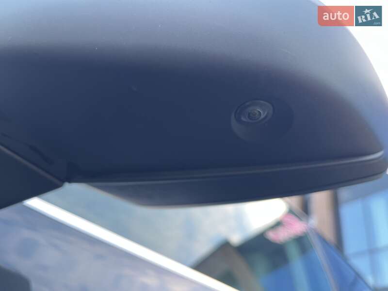 Внедорожник / Кроссовер Audi Q5 2017 в Луцке