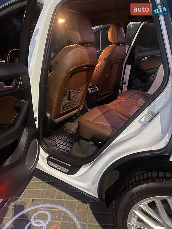 Внедорожник / Кроссовер Audi Q5 2016 в Киеве