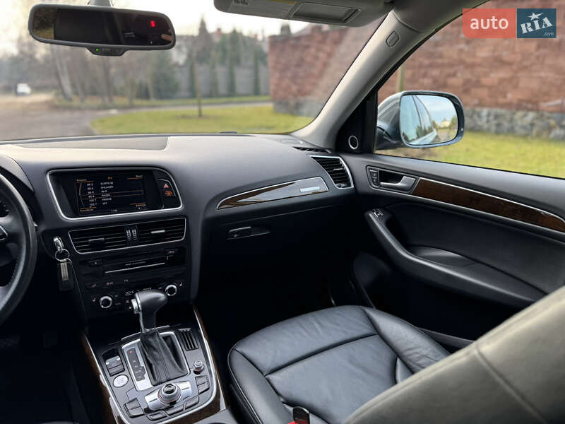 Внедорожник / Кроссовер Audi Q5 2014 в Ровно