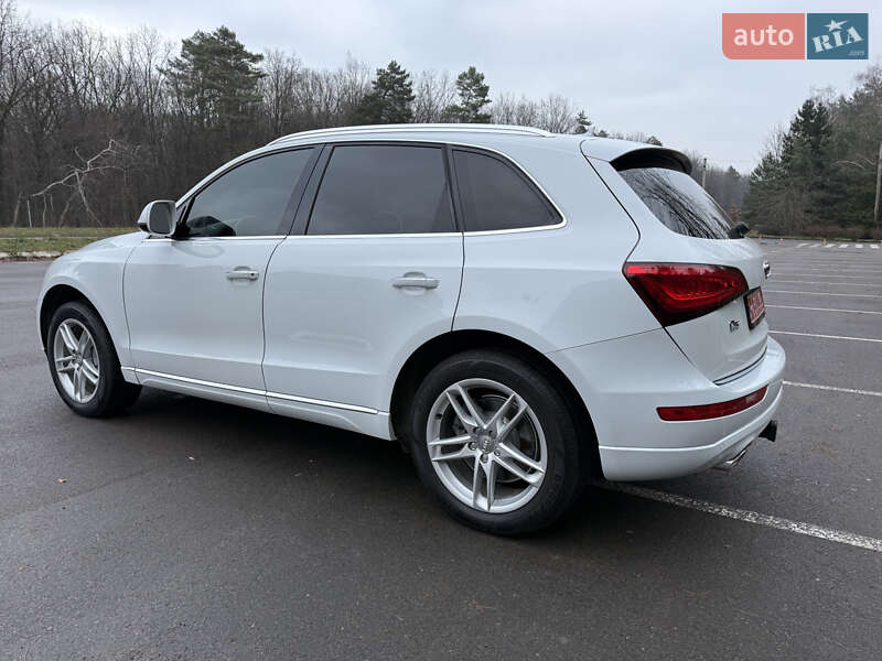 Внедорожник / Кроссовер Audi Q5 2015 в Киеве