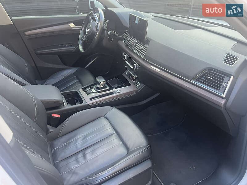 Внедорожник / Кроссовер Audi Q5 2020 в Львове