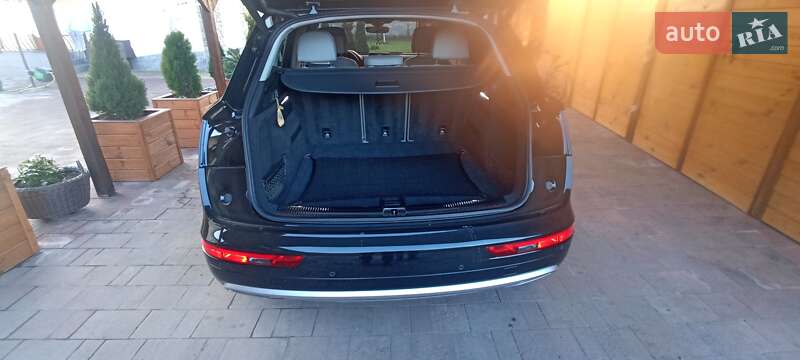 Внедорожник / Кроссовер Audi Q5 2018 в Житомире