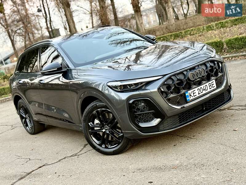 Внедорожник / Кроссовер Audi Q5 2025 в Киеве