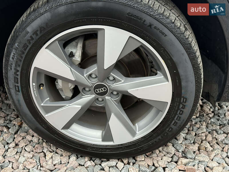 Внедорожник / Кроссовер Audi Q5 2023 в Киеве