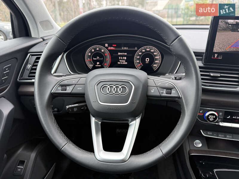 Внедорожник / Кроссовер Audi Q5 2023 в Киеве