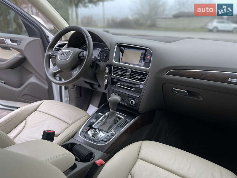 Внедорожник / Кроссовер Audi Q5 2015 в Луцке