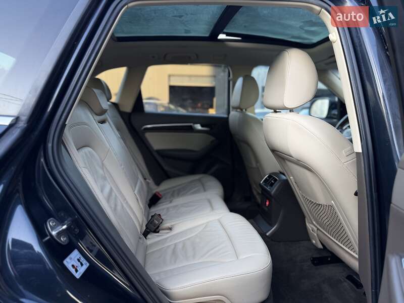 Внедорожник / Кроссовер Audi Q5 2015 в Львове