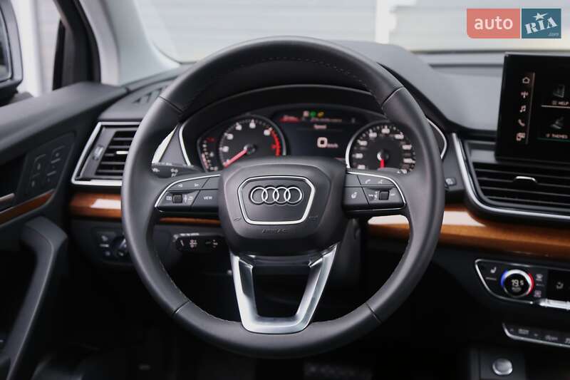 Внедорожник / Кроссовер Audi Q5 2023 в Киеве