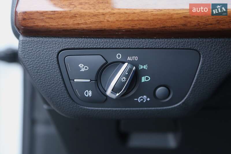 Внедорожник / Кроссовер Audi Q5 2023 в Киеве