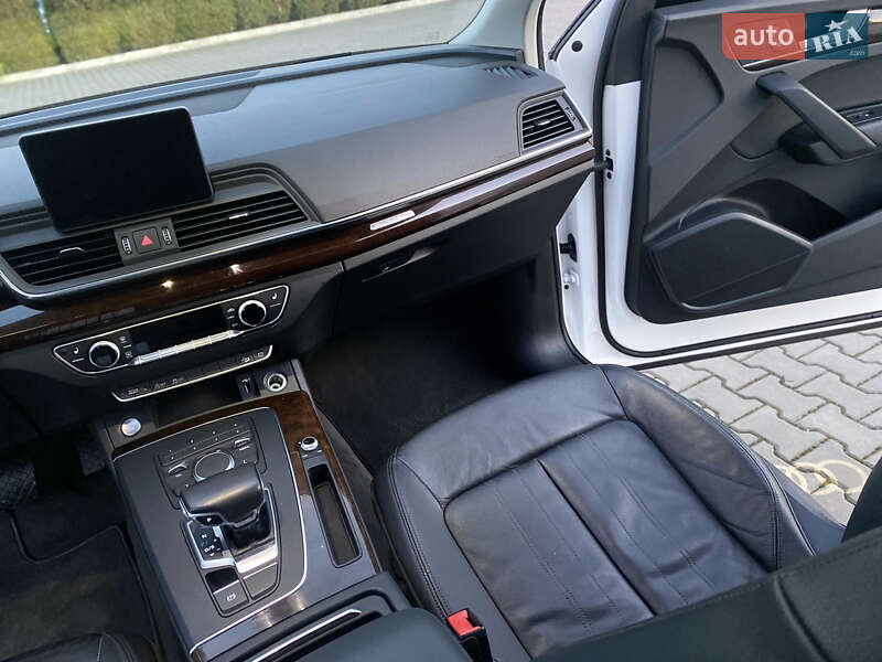 Внедорожник / Кроссовер Audi Q5 2019 в Луцке