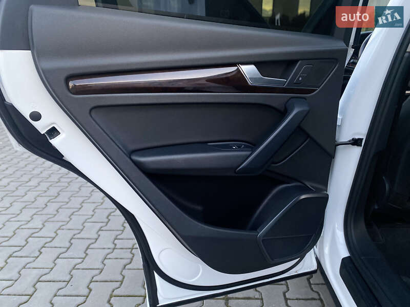 Внедорожник / Кроссовер Audi Q5 2019 в Луцке