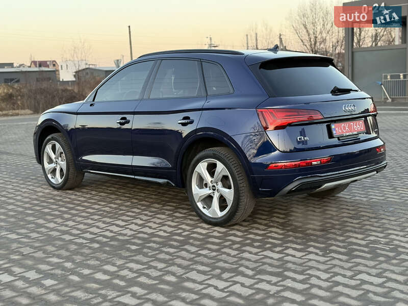 Внедорожник / Кроссовер Audi Q5 2021 в Львове