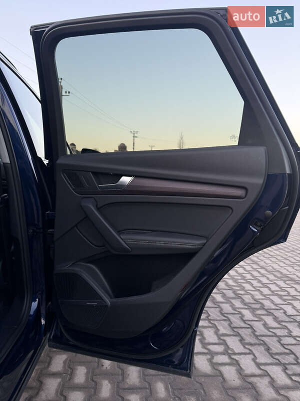 Внедорожник / Кроссовер Audi Q5 2021 в Львове