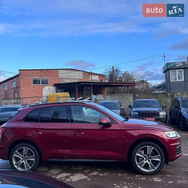 Внедорожник / Кроссовер Audi Q5 2019 в Чернигове