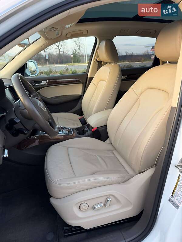 Внедорожник / Кроссовер Audi Q5 2015 в Ужгороде