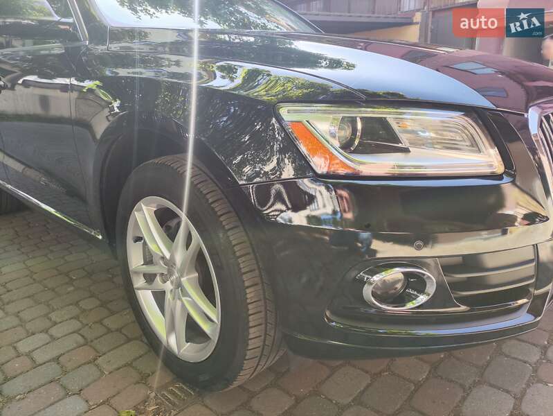 Внедорожник / Кроссовер Audi Q5 2015 в Ужгороде