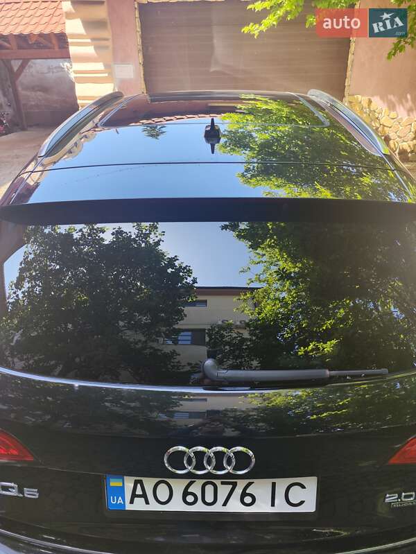 Внедорожник / Кроссовер Audi Q5 2015 в Ужгороде