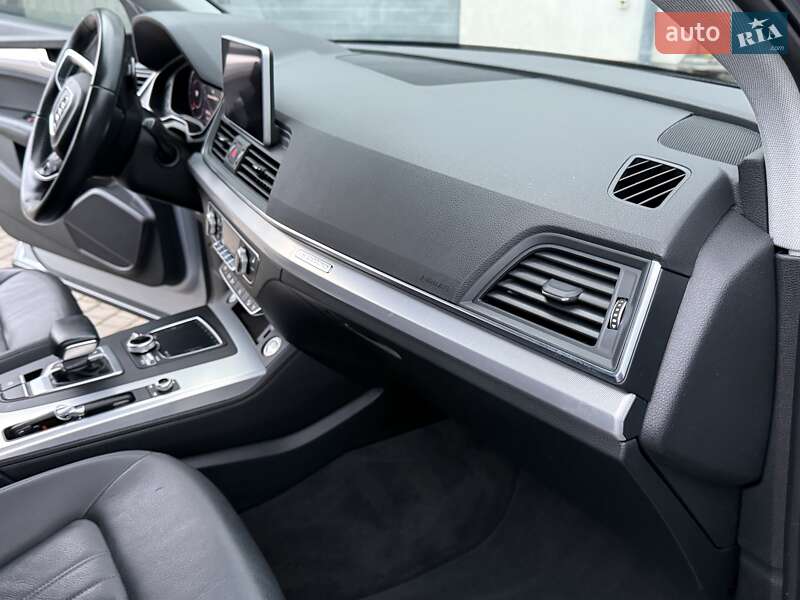 Внедорожник / Кроссовер Audi Q5 2018 в Дрогобыче