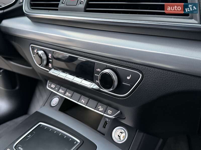 Внедорожник / Кроссовер Audi Q5 2018 в Дрогобыче