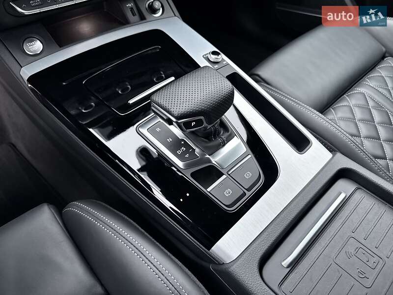 Внедорожник / Кроссовер Audi Q5 2022 в Одессе