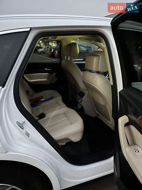 Внедорожник / Кроссовер Audi Q5 2022 в Киеве