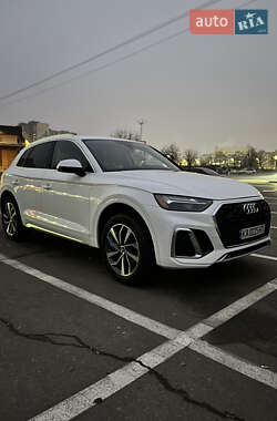 Внедорожник / Кроссовер Audi Q5 2022 в Киеве