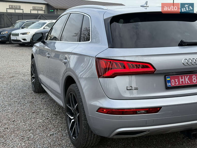 Внедорожник / Кроссовер Audi Q5 2018 в Стрые