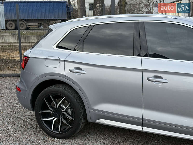 Внедорожник / Кроссовер Audi Q5 2018 в Стрые