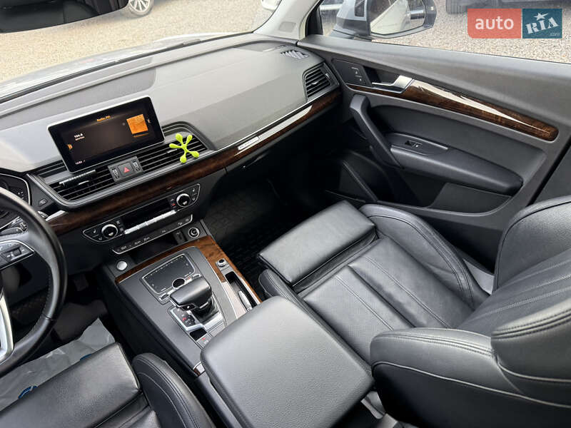 Внедорожник / Кроссовер Audi Q5 2018 в Стрые