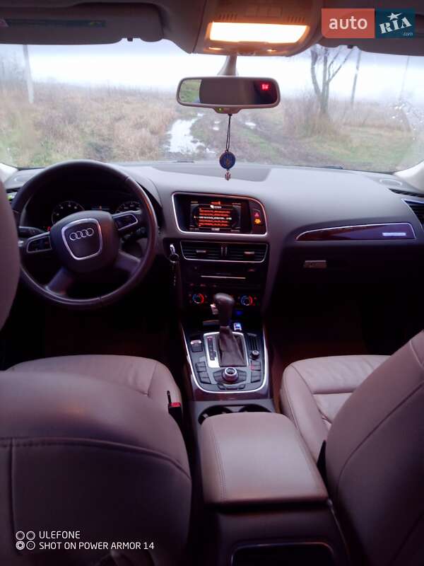 Внедорожник / Кроссовер Audi Q5 2011 в Чернигове
