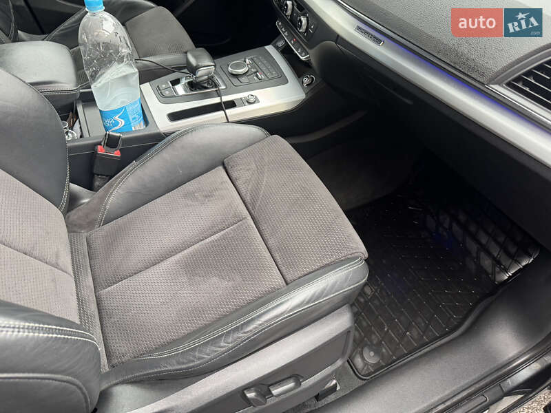 Внедорожник / Кроссовер Audi Q5 2017 в Харькове