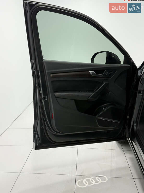 Позашляховик / Кросовер Audi Q5 2021 в Одесі