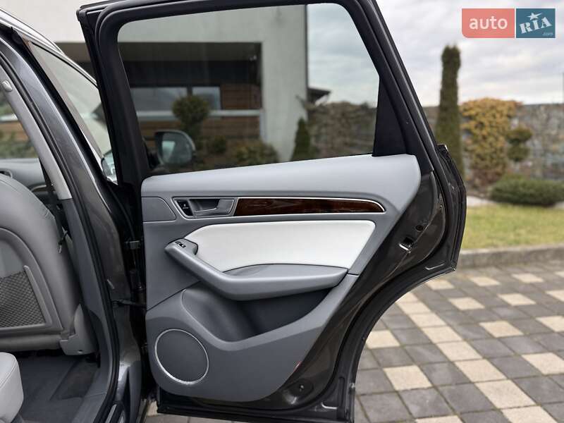 Внедорожник / Кроссовер Audi Q5 2016 в Стрые