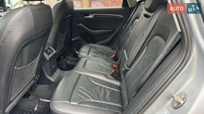 Внедорожник / Кроссовер Audi Q5 2016 в Ровно