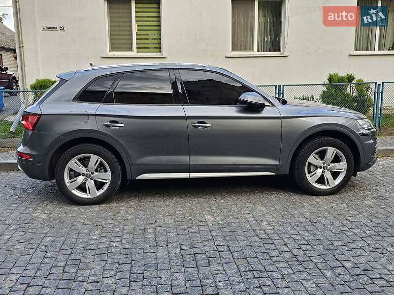 Внедорожник / Кроссовер Audi Q5 2017 в Луцке