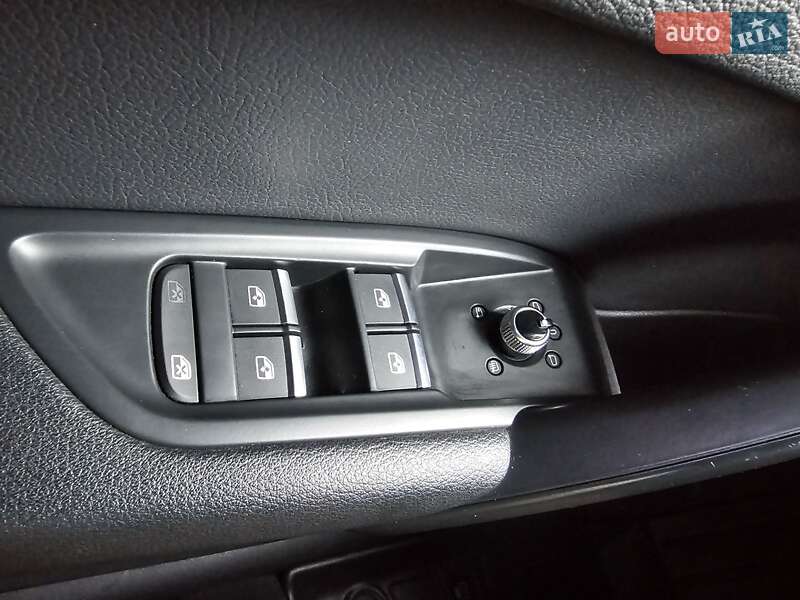 Внедорожник / Кроссовер Audi Q5 2017 в Луцке