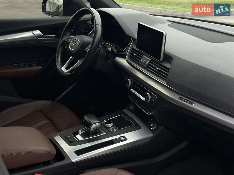 Внедорожник / Кроссовер Audi Q5 2020 в Ровно