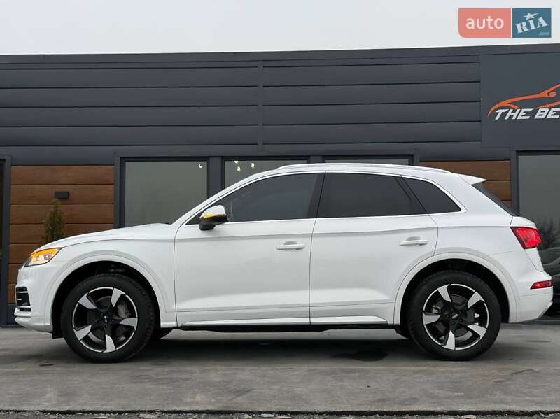 Внедорожник / Кроссовер Audi Q5 2018 в Ровно