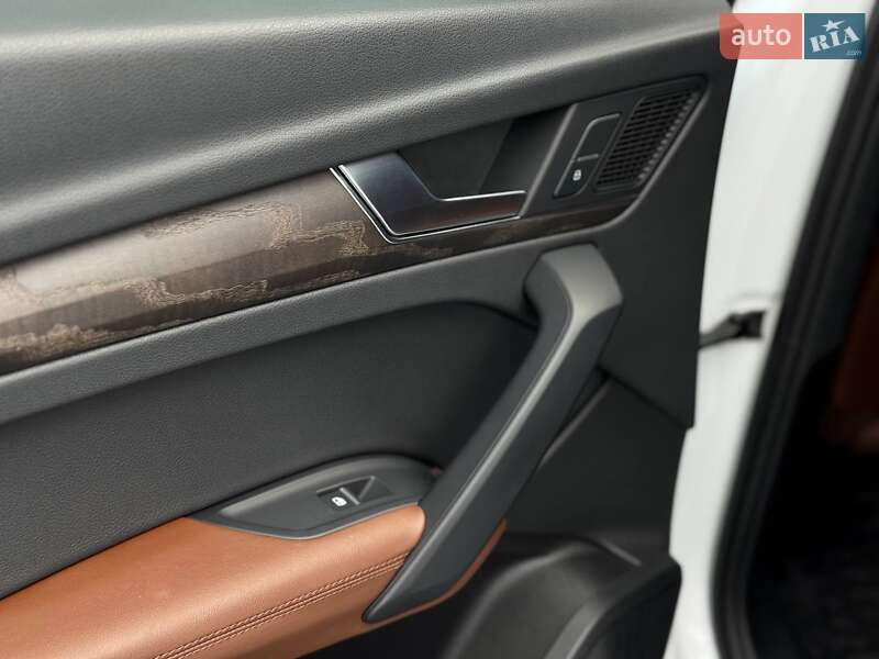 Внедорожник / Кроссовер Audi Q5 2018 в Ровно