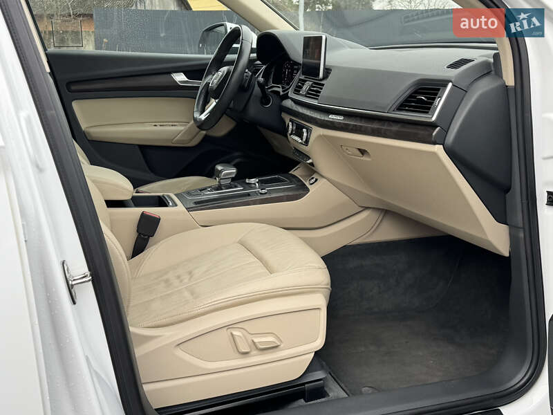 Позашляховик / Кросовер Audi Q5 2018 в Самборі