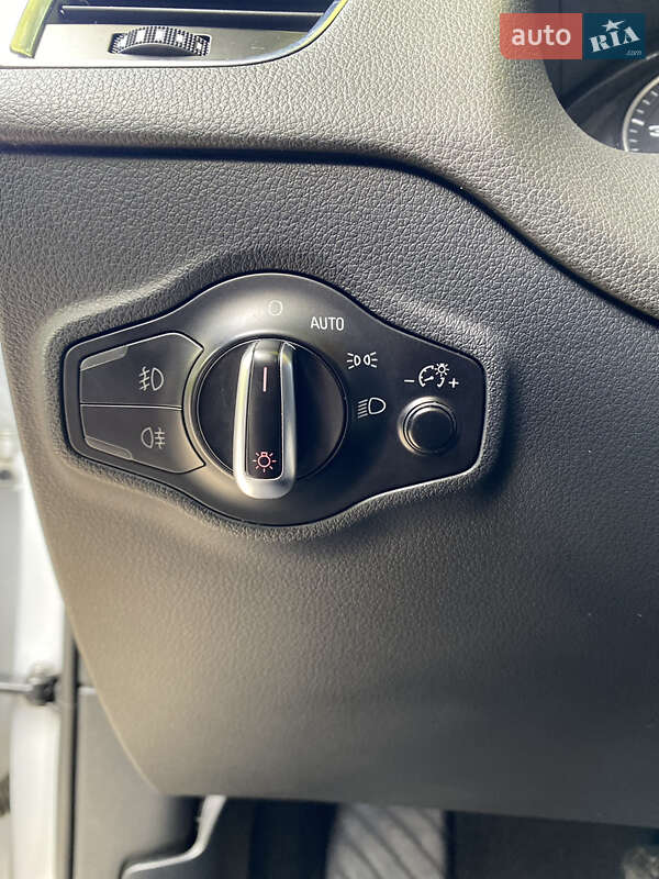 Внедорожник / Кроссовер Audi Q5 2010 в Каменец-Подольском