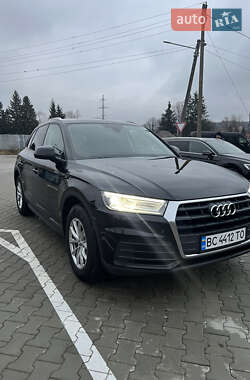 Внедорожник / Кроссовер Audi Q5 2020 в Киеве