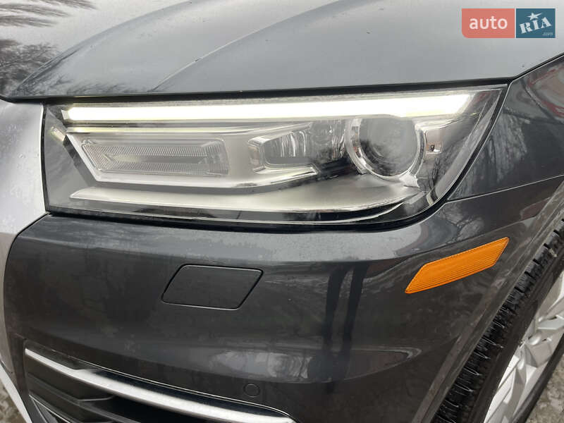 Позашляховик / Кросовер Audi Q5 2020 в Рівному