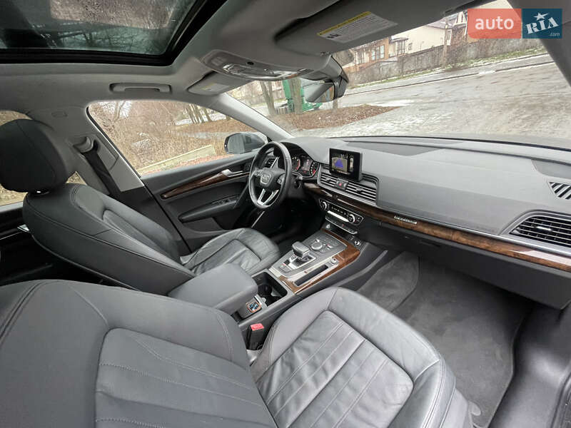Позашляховик / Кросовер Audi Q5 2020 в Рівному