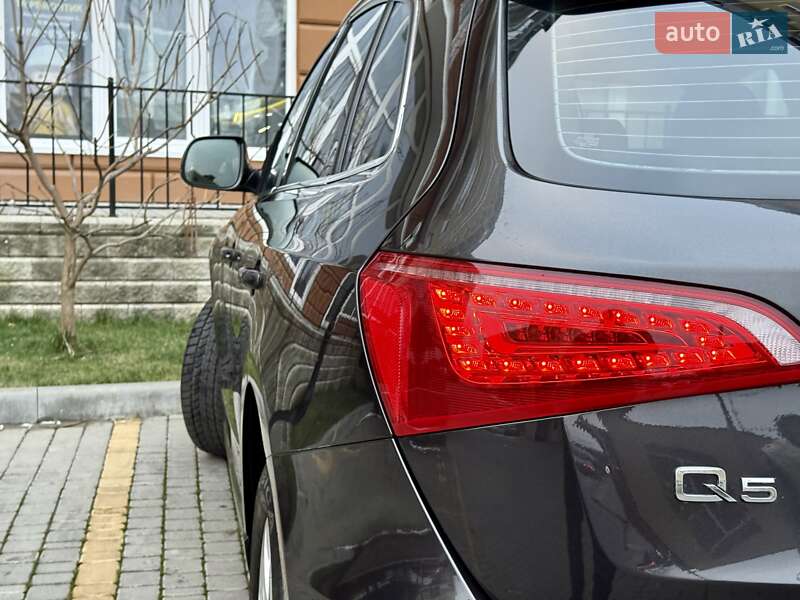 Внедорожник / Кроссовер Audi Q5 2009 в Одессе