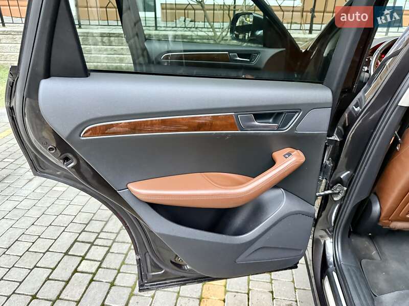 Внедорожник / Кроссовер Audi Q5 2009 в Одессе