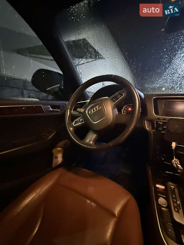 Внедорожник / Кроссовер Audi Q5 2011 в Львове