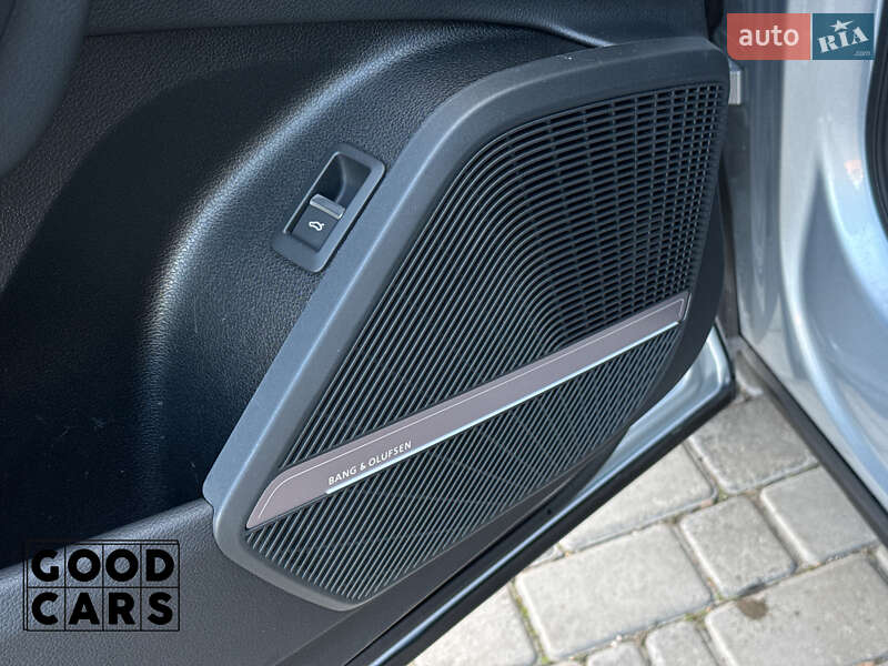 Позашляховик / Кросовер Audi Q5 2020 в Одесі