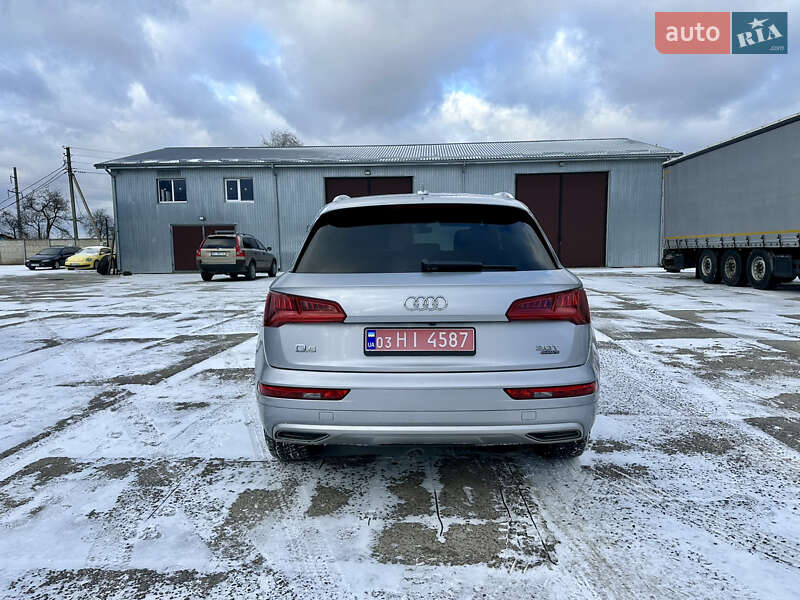 Позашляховик / Кросовер Audi Q5 2018 в Володимирі