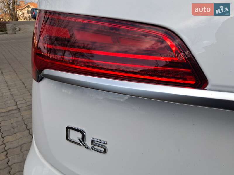 Внедорожник / Кроссовер Audi Q5 2022 в Одессе